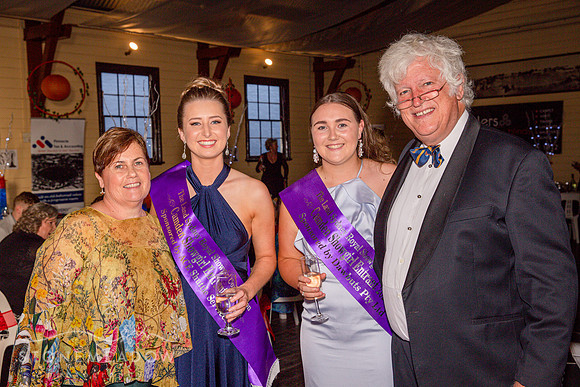 Show Ball-046